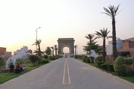 Blue Town Sapphire Features